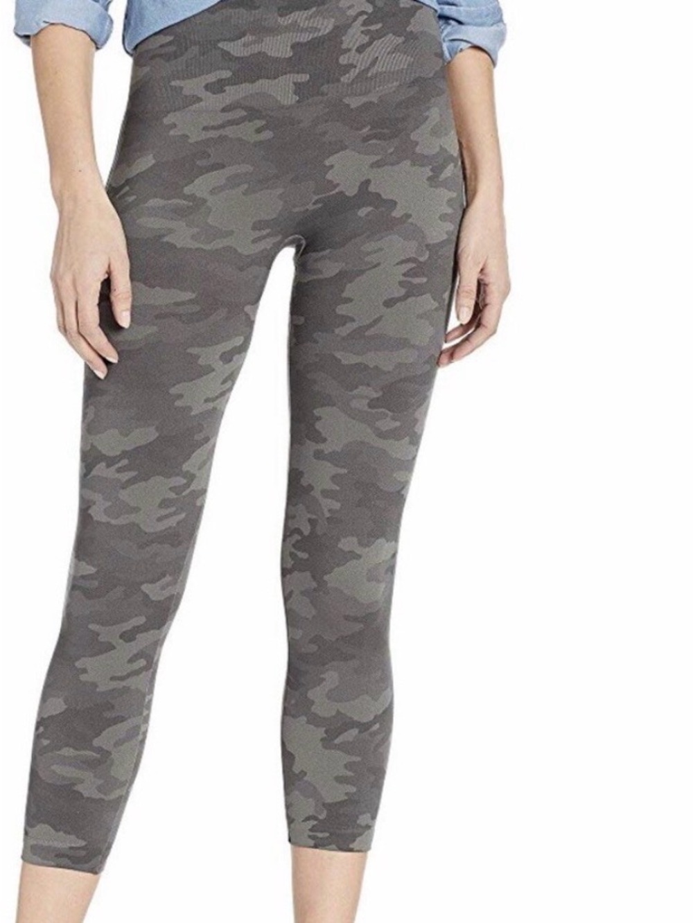SPANX Look at me Now Gray , Green Camo Print High-Waist Capris Style Leggings LG